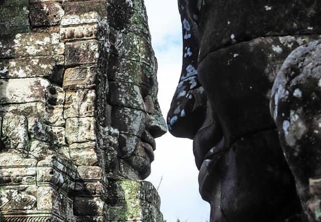 1-Day Angkor Wat and Banteay Srei Highlights